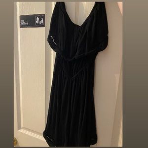 black sleeve-less romper